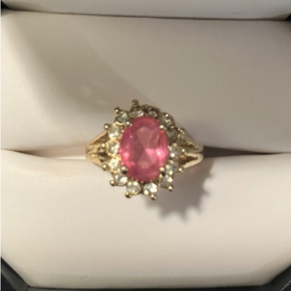Jewelry - Genuine pink tourmaline ring